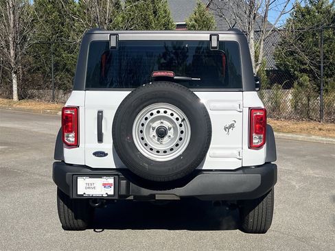 New 2025 Ford Bronco Base image 23