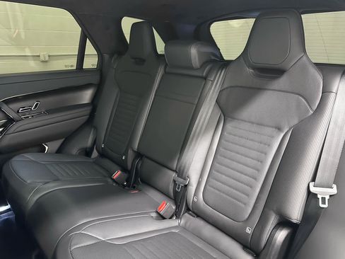 Used 2024 Land Rover Range Rover Sport image 15