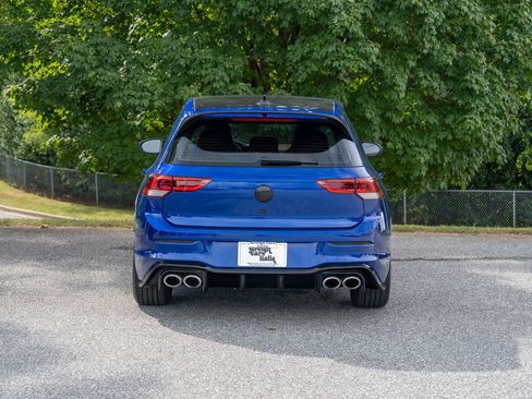 Used 2024 Volkswagen Golf R 2.0T image 6