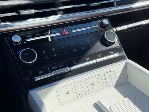 Certified 2024 Hyundai Santa Fe Limited image 31