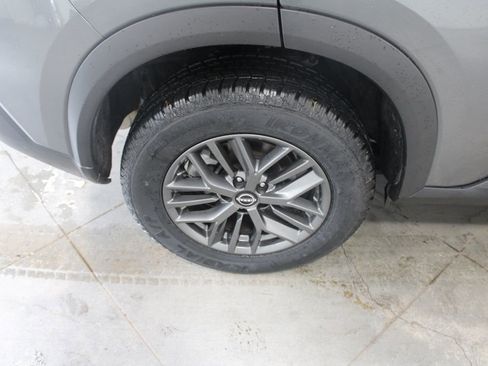 Used 2023 Nissan Rogue S image 53