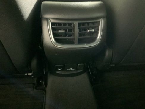 Used 2017 Chevrolet Malibu LT image 30