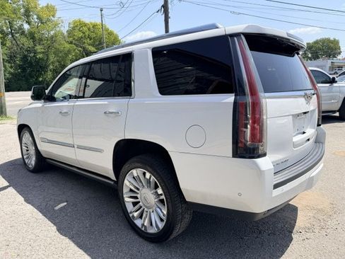 Used 2019 Cadillac Escalade Platinum AWD/4WD image 7
