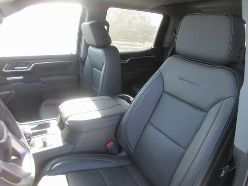 New 2026 GMC Sierra 1500 Denali image 13