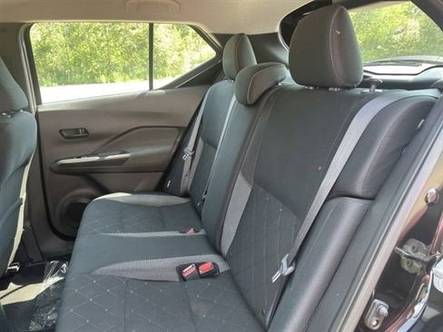 Used 2020 Nissan Kicks S image 18