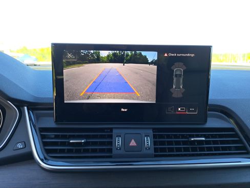 Used 2025 Audi Q5 2.0T Premium image 24