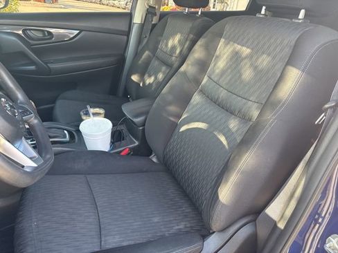 Used 2020 Nissan Rogue S FWD image 3