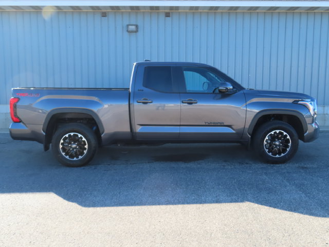 Used 2025 Toyota Tundra SR5 AWD/4WD image 3