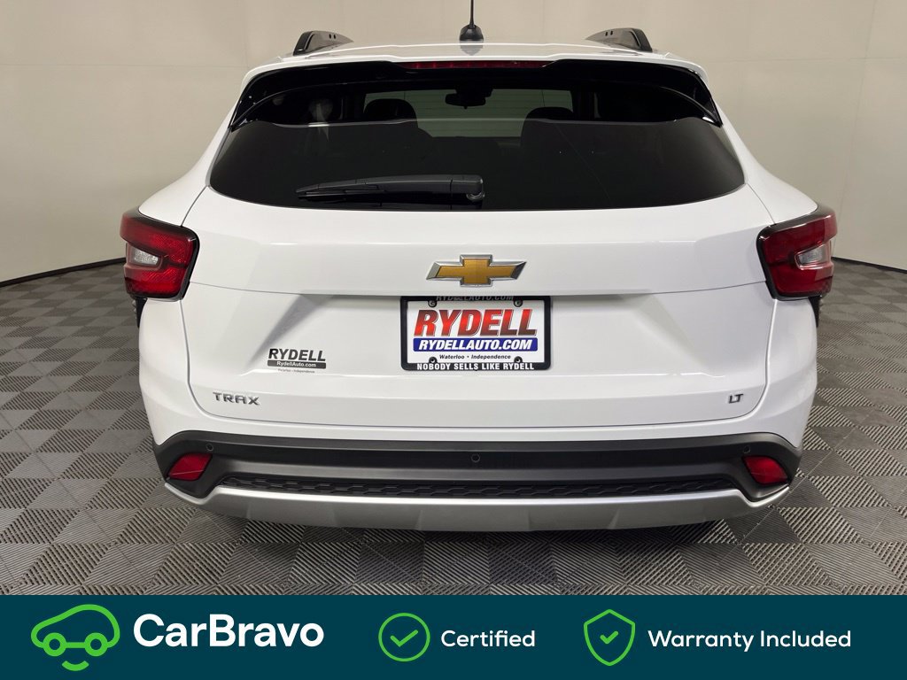 Certified 2025 Chevrolet Trax LT w/ Driver Confidence Package FWD image 5