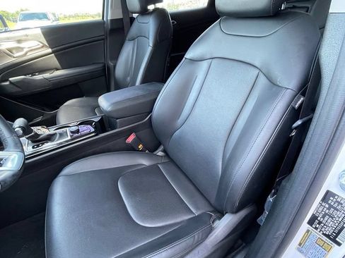 Certified 2023 Kia Sportage EX FWD image 10