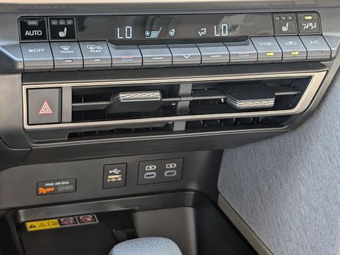 Used 2026 Toyota Camry LE w/ Convenience Package FWD image 21