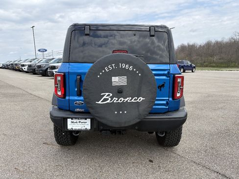 Used 2025 Ford Bronco Badlands image 4