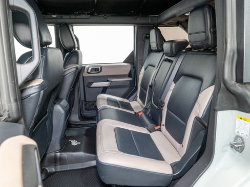 Used 2023 Ford Bronco Wildtrak image 34