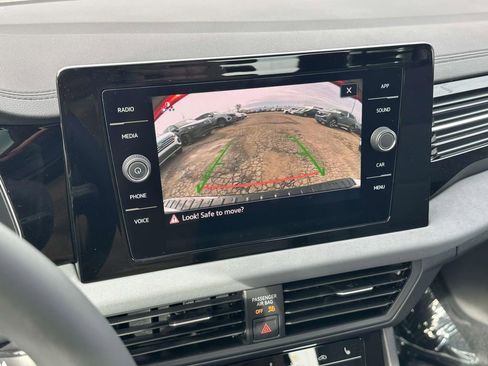 New 2026 Volkswagen Jetta SE FWD image 20