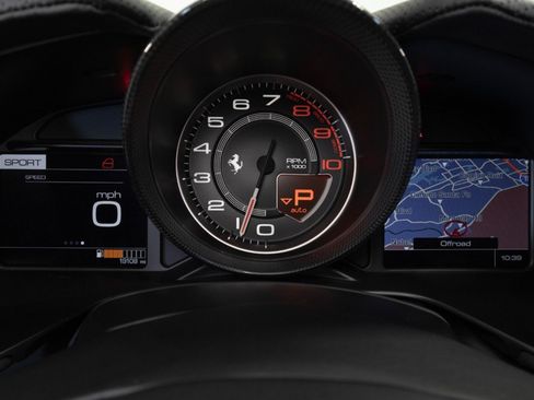 Used 2020 Ferrari Portofino RWD image 30