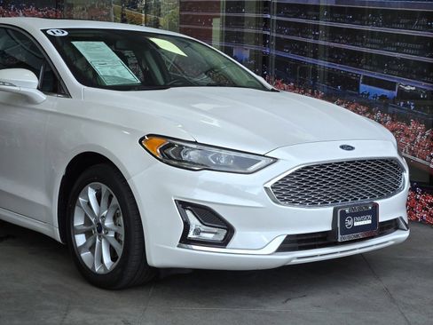 Used 2019 Ford Fusion Energi Titanium image 2