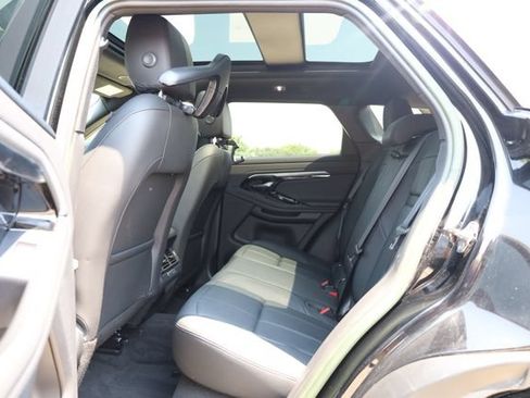 Used 2023 Land Rover Range Rover Evoque R-Dynamic S AWD/4WD image 22
