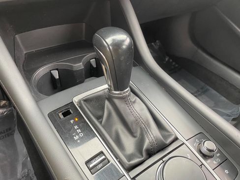 Used 2021 MAZDA MAZDA3 s image 25