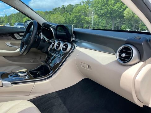 Used 2021 Mercedes-Benz C 300 Sedan image 32