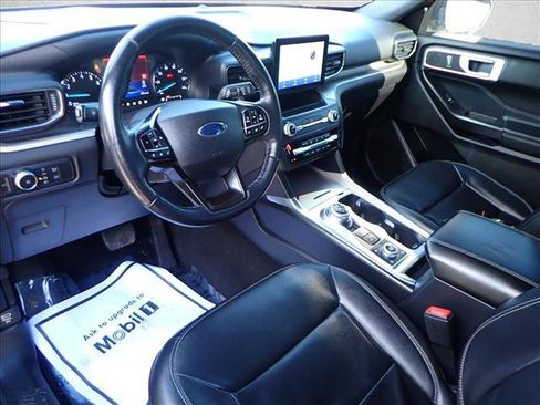 Used 2020 Ford Explorer XLT w/ Equipment Group 202A image 12