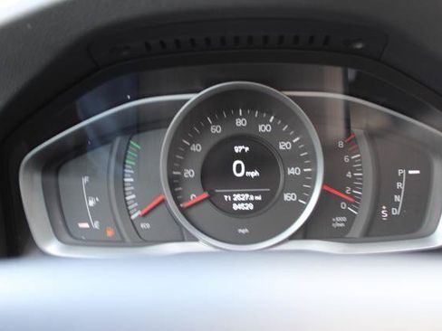 Used 2017 Volvo S60 T5 Dynamic FWD image 11