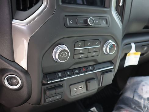 New 2025 GMC Sierra 2500 Pro image 5