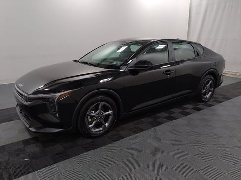 Used 2025 Kia K4 FWD image 2