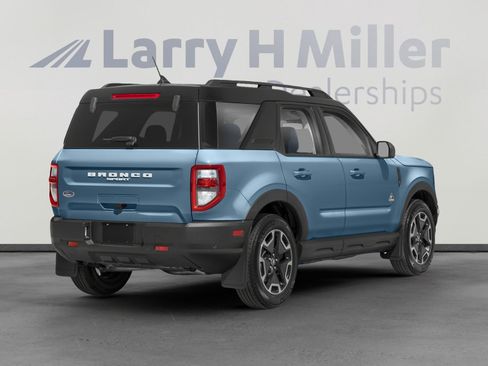 Used 2021 Ford Bronco Sport Outer Banks image 2