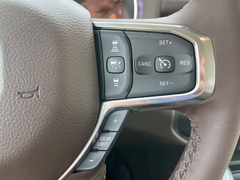 New 2026 RAM 2500 Laramie AWD/4WD image 40