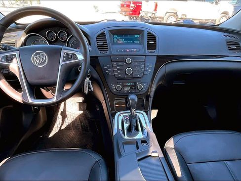 Used 2011 Buick Regal CXL image 16
