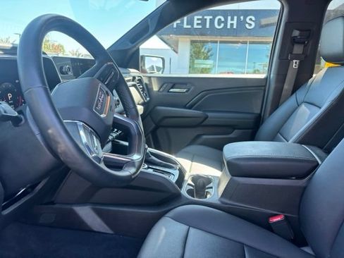Used 2024 GMC Canyon Elevation w/ Elevation Premium Package AWD/4WD image 10