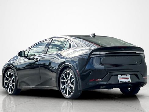 New 2026 Toyota Prius Plug-In Hybrid FWD image 3