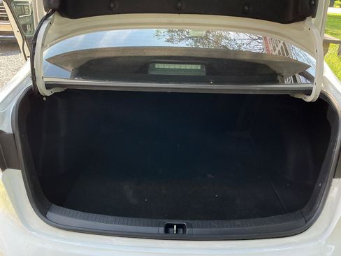 Used 2022 Toyota Corolla LE FWD image 22