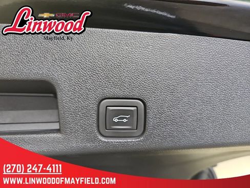 Used 2025 Buick Enclave Preferred FWD image 13