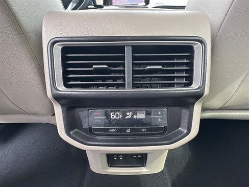 New 2026 Volkswagen Atlas SE FWD image 17