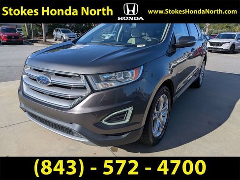 Used 2018 Ford Edge Titanium w/ Equipment Group 301A FWD image 5