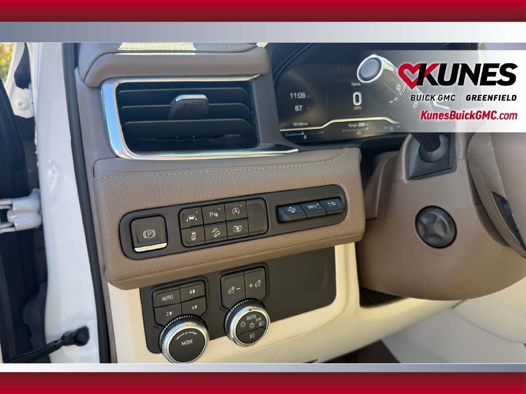 Used 2023 GMC Yukon XL Denali AWD/4WD image 18