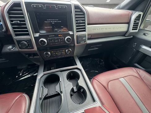 Used 2019 Ford F250 Platinum w/ Platinum Ultimate Package AWD/4WD image 3