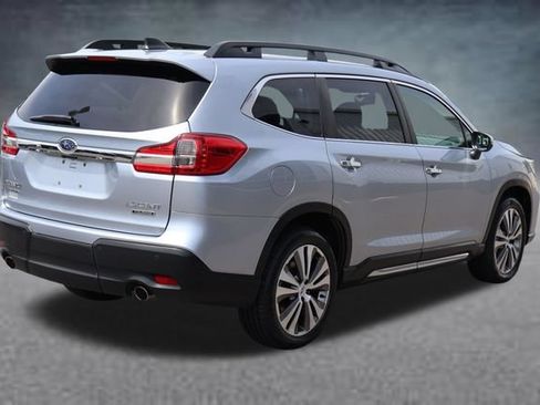 Certified 2022 Subaru Ascent Touring AWD/4WD image 3