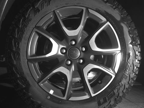 Used 2025 Jeep Compass Trailhawk image 14