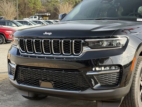 New 2025 Jeep Grand Cherokee Limited image 10