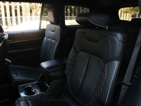 Used 2021 Jeep Grand Cherokee L Summit image 20