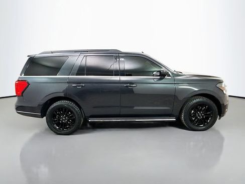 Used 2022 Ford Expedition XLT image 8