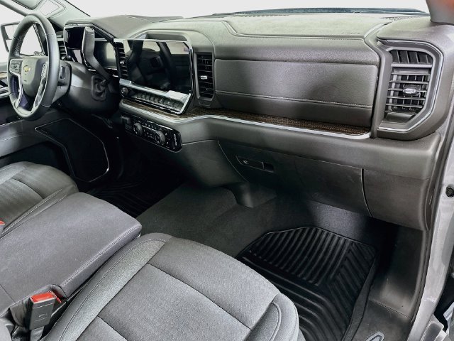 Used 2026 Chevrolet Silverado 1500 LT AWD/4WD image 33