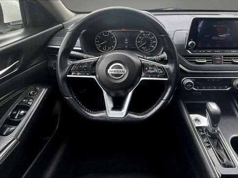 Used 2019 Nissan Altima 2.5 SV FWD image 8