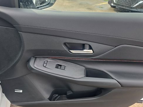 Used 2026 Nissan Sentra SR w/ SR Premium Package image 26