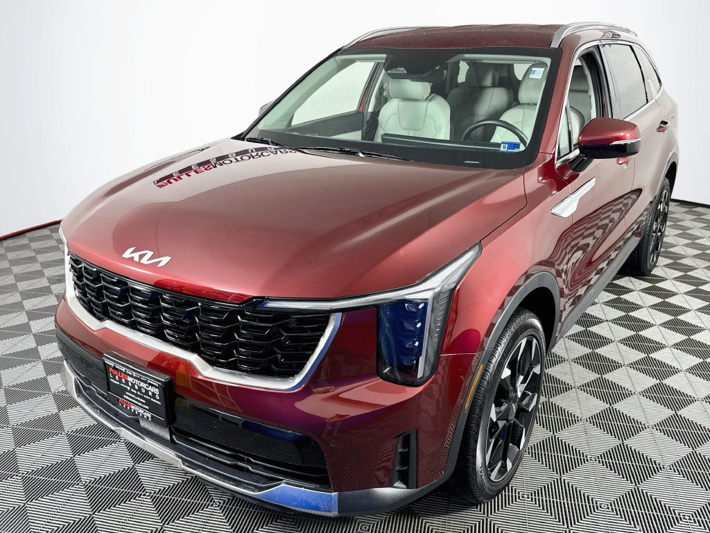 Used 2025 Kia Sorento EX AWD/4WD image 3