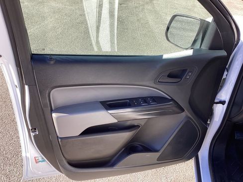 Used 2022 Chevrolet Colorado W/T w/ WT Convenience Package image 19