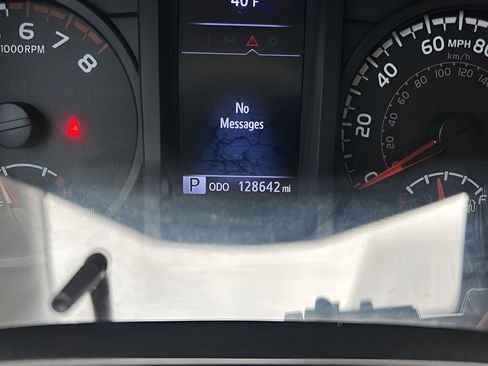 Used 2019 Toyota Tacoma SR image 20