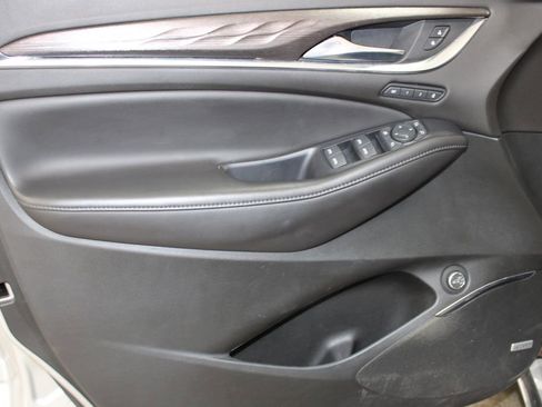 Used 2022 Buick Enclave Avenir w/ Avenir Technology Package image 16